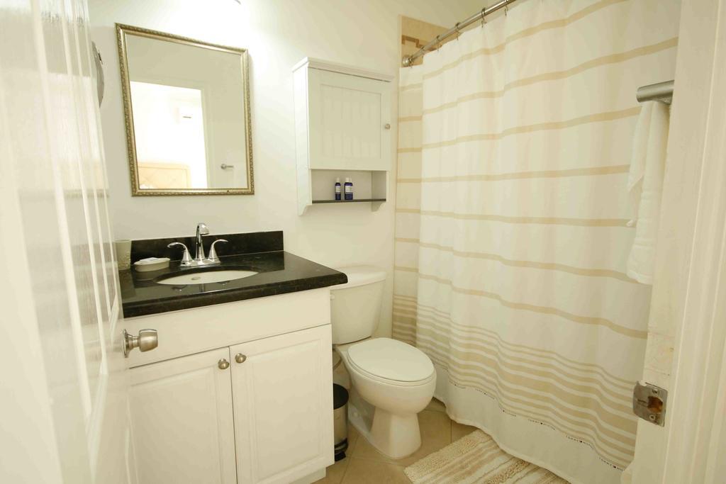 Cattleya Luxury Suites Kingston Exterior photo